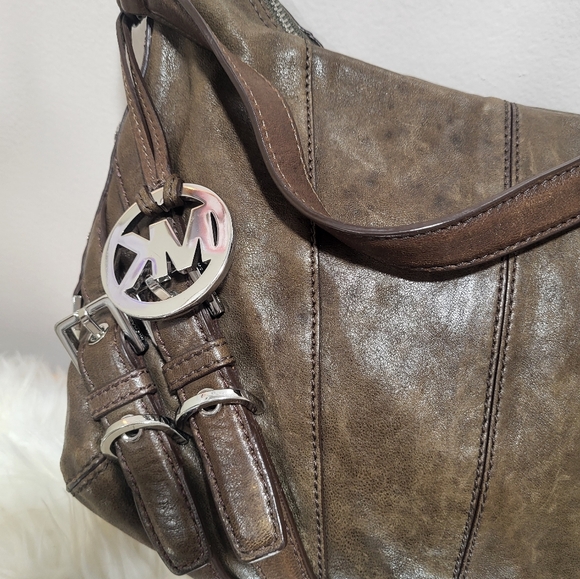 Very good condition used Michael kors Saddle shoulder bag - Picture 4 of 15